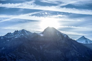 Adelboden: Sonnenaufgang ueber dem Lohner